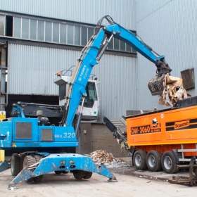 terexfuchs/mhl320-4