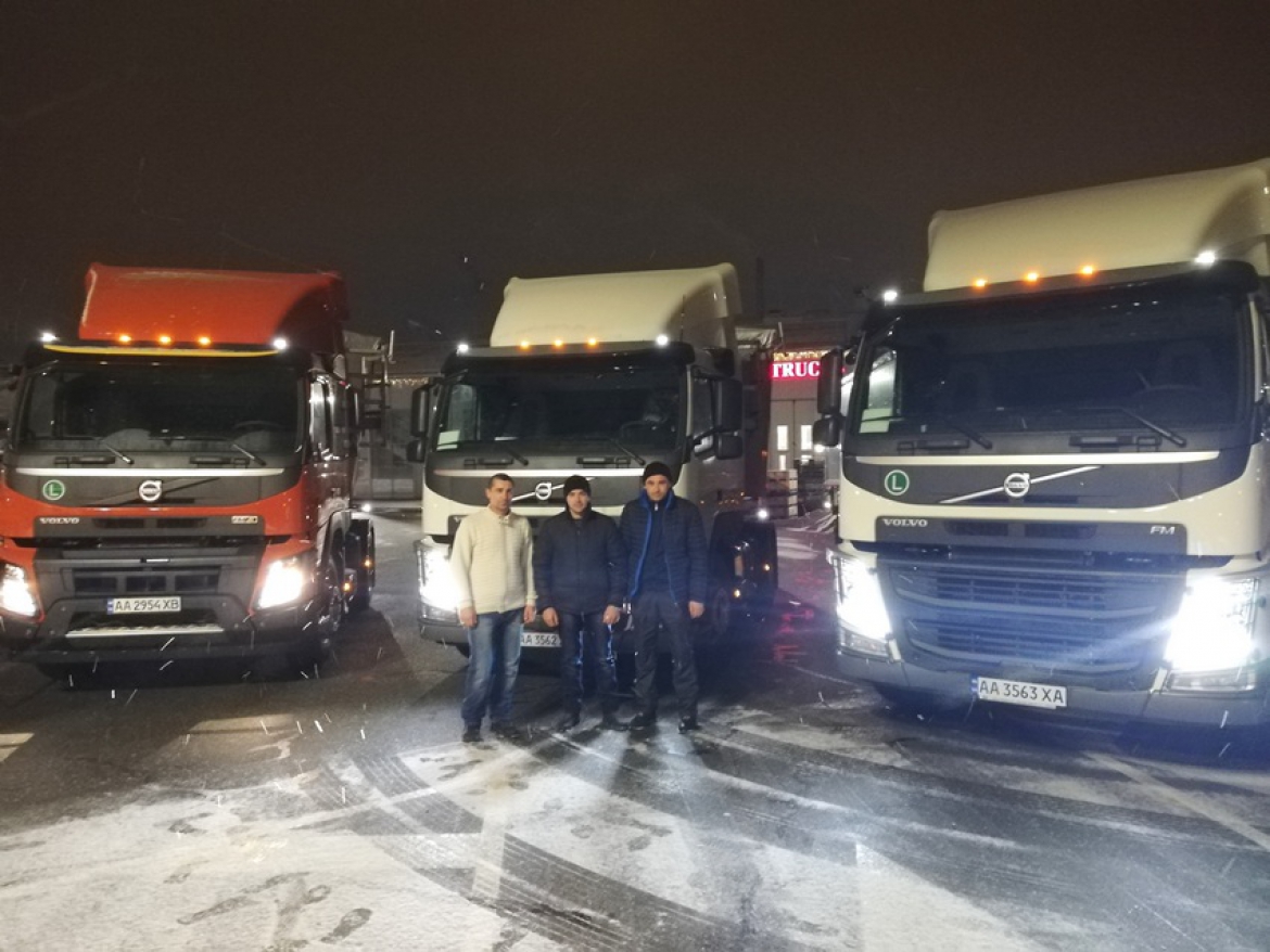 ПОСТАЧАННЯ ТРЬОХ ЗЕРНОВОЗІВ VOLVO FM/FMX 4X2