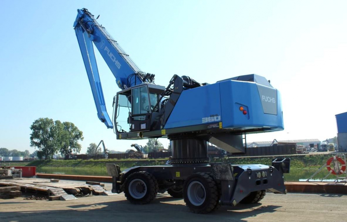 DELIVERY OF MOBILE HYDRAULIC LOADER TEREX FUCHS MHL360F